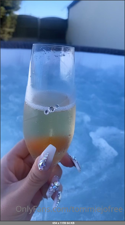 MEGA-FANS – tommiejofree-10-05-2021-Home sweet home Essex