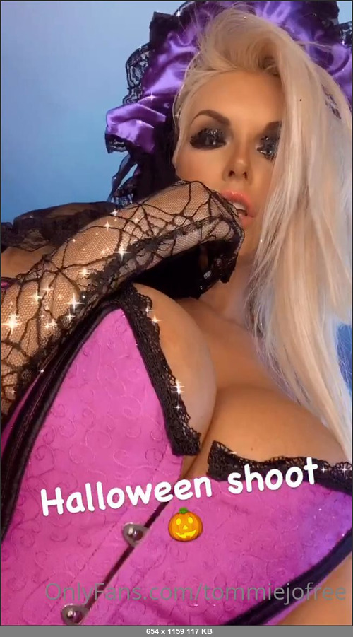 MEGA-FANS – tommiejofree-18-10-2020-Happy Hornyween      did you see my COSPLAY from this week   Check your DM