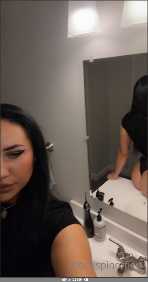 MEGA-FANS – bcrispinofficial-26-06-2022-ummm my roomie just txtd shes bringing home an NFL player from the gym..