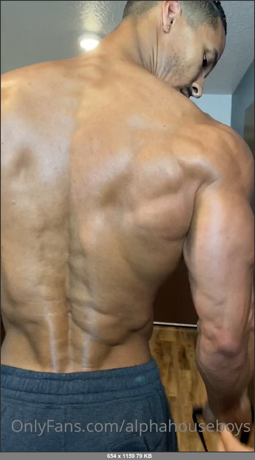 MEGA-FANS – alphahouseboys-22-08-2021-full videos of starboyflexx getting muscle worshipped found on his page starboyflexx