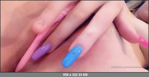 MEGA-FANS – arianahunt126-09-03-2021-              1000