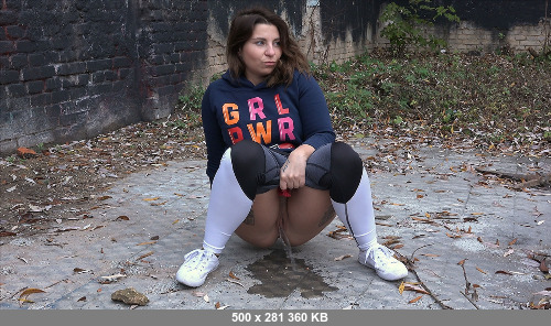 Got2pee.com- Pissing in ruins