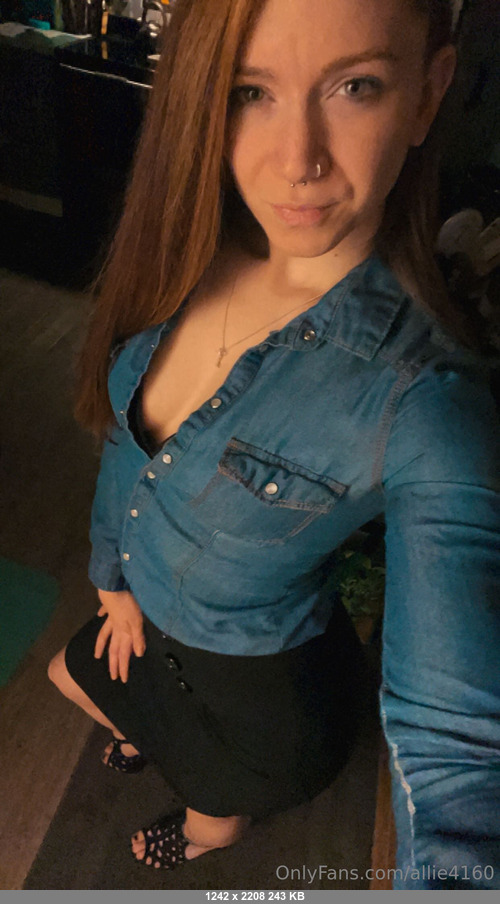 Allie4160 03102025 - Allie Cat - Adult Model