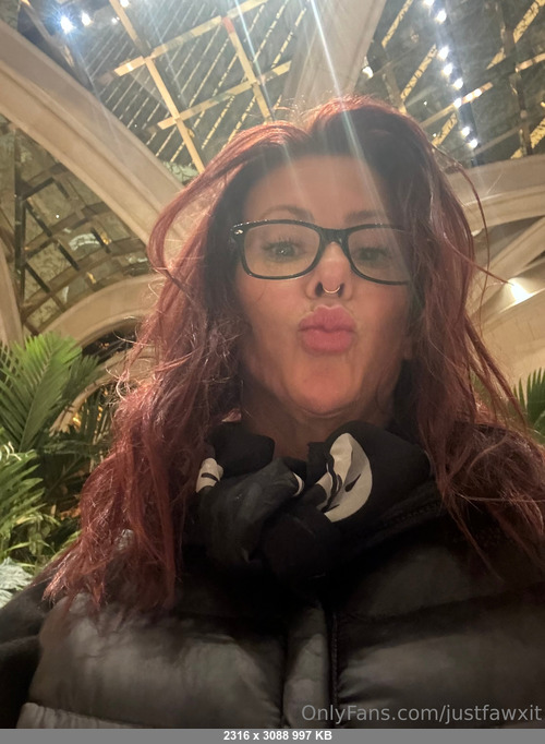 Alexisfawxlive.tv 13102025 - alexisfawxlive.tv 13102025 - Onlyfans SiteRip