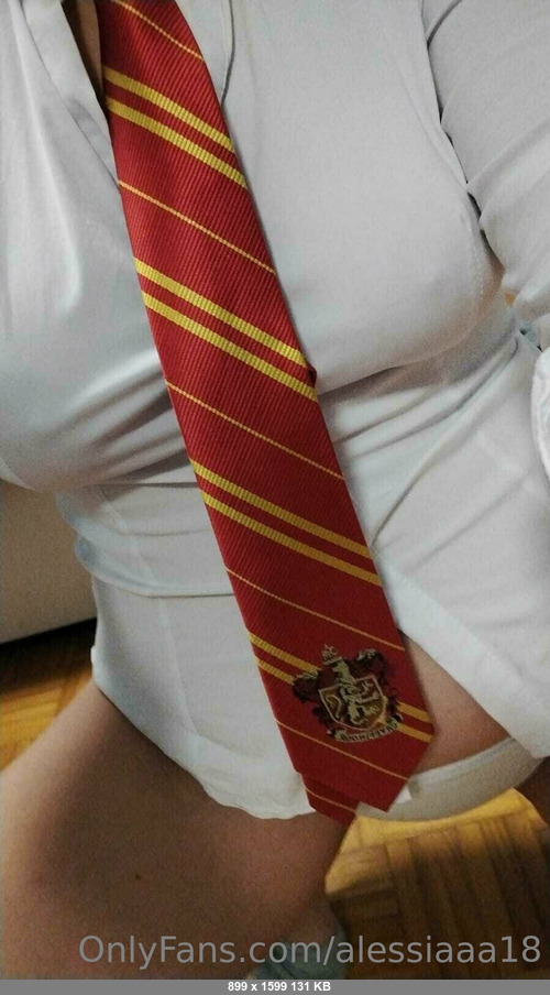 Alessiaaa18 20102025 - Alessia - Onlyfans SiteRip