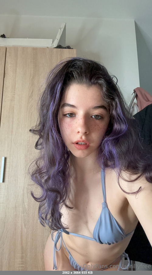Aprillyfree 25102025 - April Petite �� - Onlyfans SiteRip