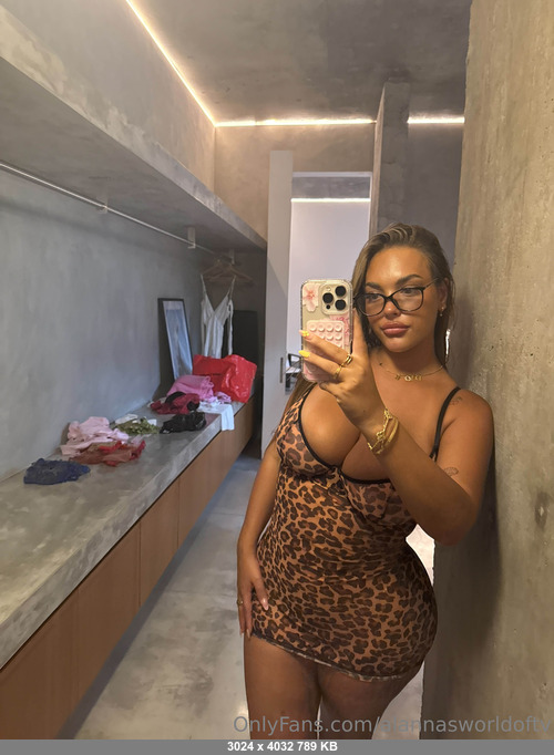 Alannasworldoftv 12042026 - Alanna's OFTV - Onlyfans SiteRip