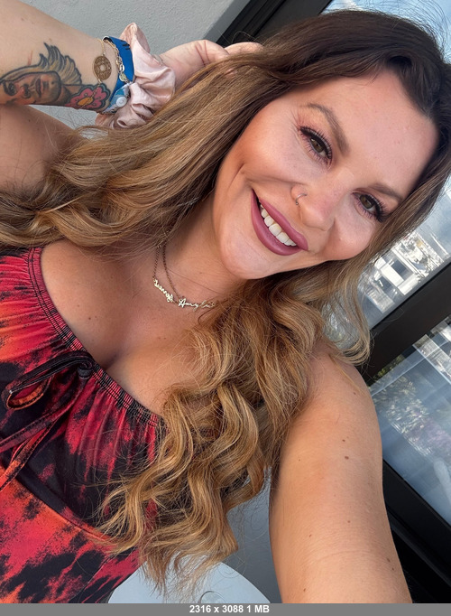 Amylu 16042026 - CUCKOLD MISTRESS AMYLU - Onlyfans SiteRip